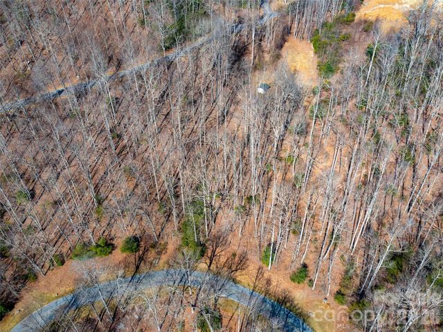 00 Chattooga Run 292R, Hendersonville, NC 28739