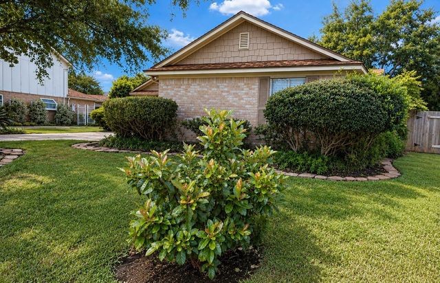 14906 Brookpoint Drive, Houston, TX 77062
