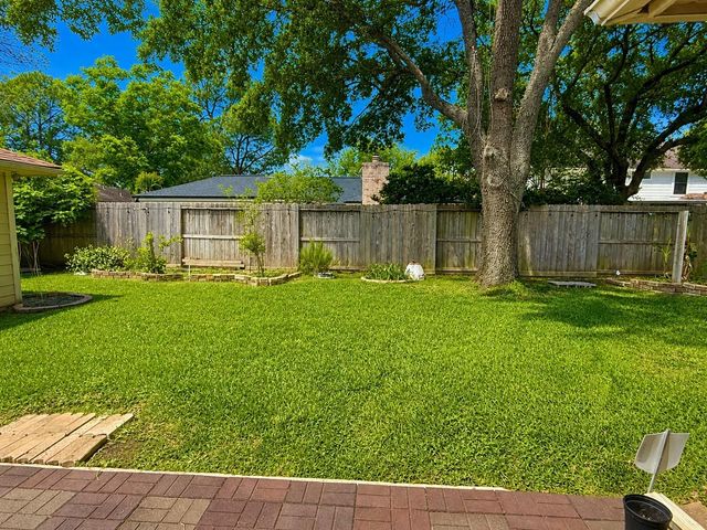 14906 Brookpoint Drive, Houston, TX 77062