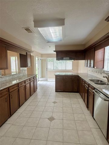 14906 Brookpoint Drive, Houston, TX 77062
