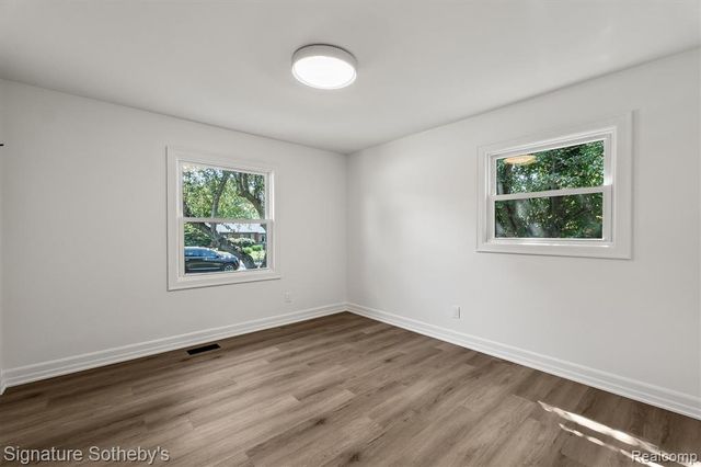 154 S Cranbrook Cross Road, Bloomfield Hills, MI 48301