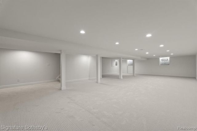 154 S Cranbrook Cross Road, Bloomfield Hills, MI 48301