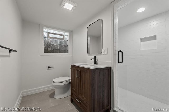 154 S Cranbrook Cross Road, Bloomfield Hills, MI 48301