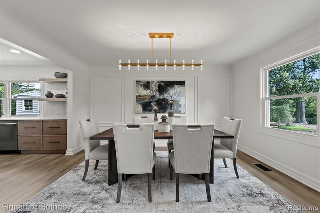 154 S Cranbrook Cross Road, Bloomfield Hills, MI 48301