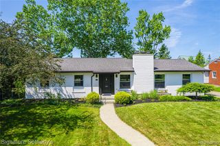 154 S Cranbrook Cross Road, Bloomfield Hills, MI 48301