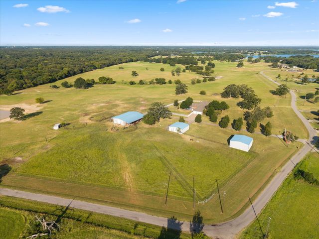 351 Rs County Road 3378, Emory, TX 75440