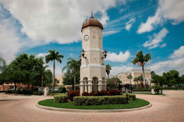 166 SW Peacock Boulevard 104, Port St Lucie, FL 34986