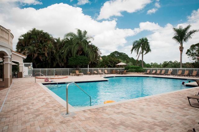 166 SW Peacock Boulevard 104, Port St Lucie, FL 34986