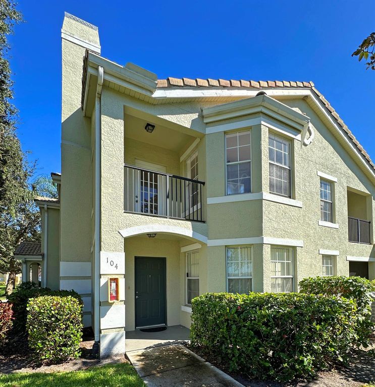 166 SW Peacock Boulevard 104, Port St Lucie, FL 34986