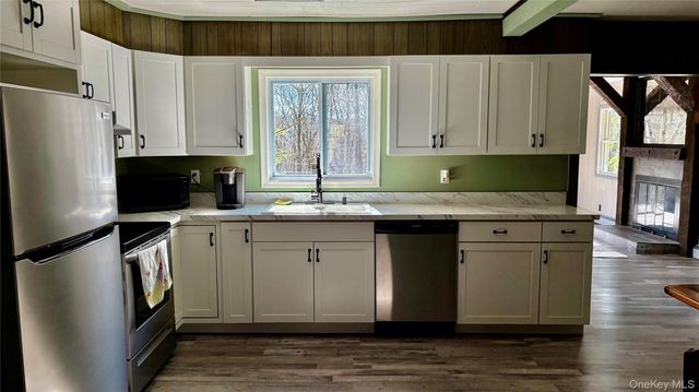 7599 State Route 97, Narrowsburg, NY 12764