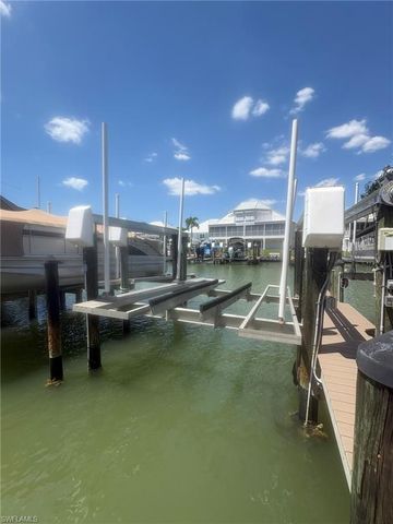Dock 5 - 4341 Bay Beach LN, Fort Myers Beach, FL 33931