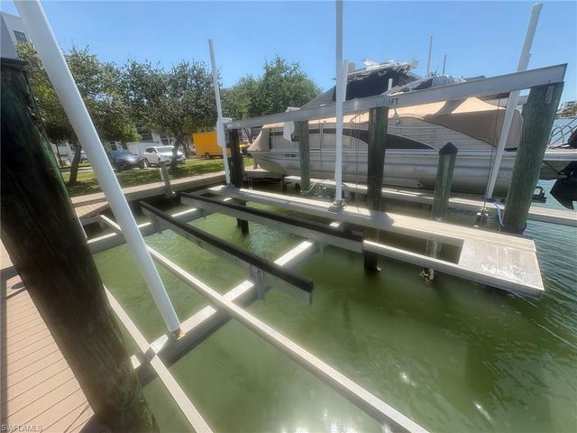 Dock 5 - 4341 Bay Beach LN, Fort Myers Beach, FL 33931