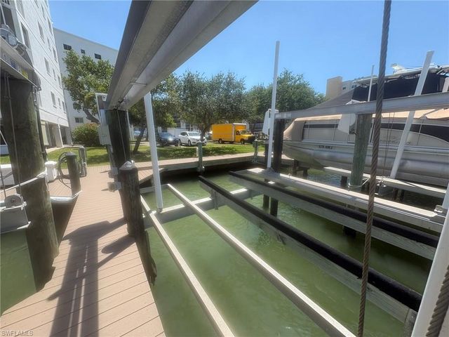Dock 5 - 4341 Bay Beach LN, Fort Myers Beach, FL 33931