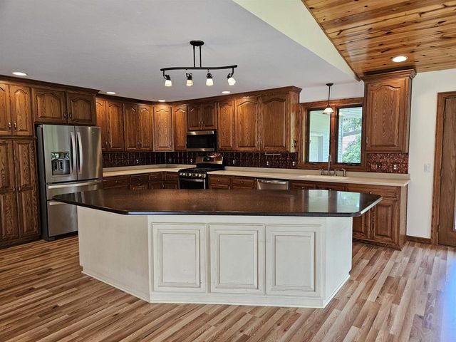 3830 NICOLET DRIVE, Green Bay, WI 54311