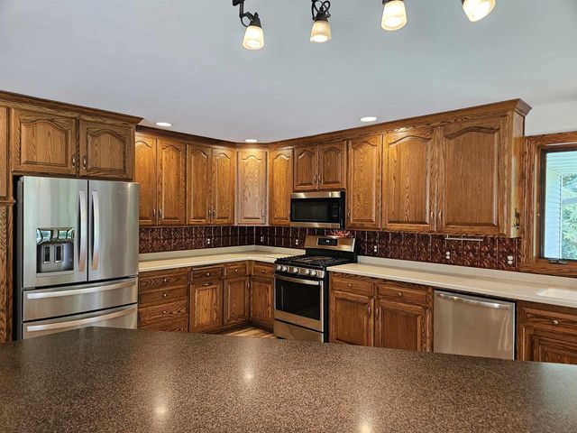 3830 NICOLET DRIVE, Green Bay, WI 54311