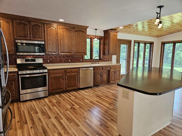 3830 NICOLET DRIVE, Green Bay, WI 54311