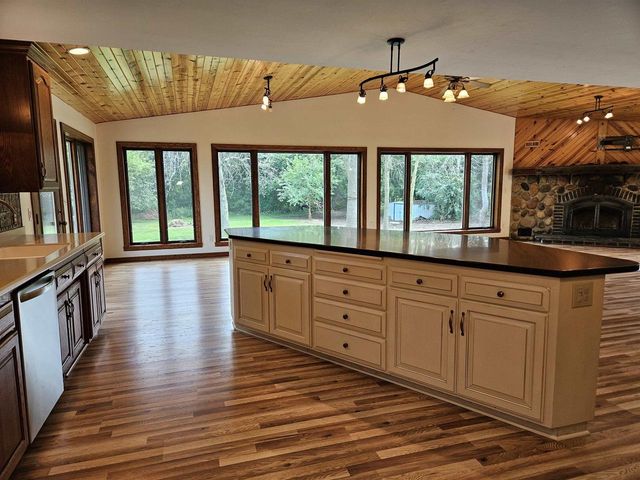 3830 NICOLET DRIVE, Green Bay, WI 54311