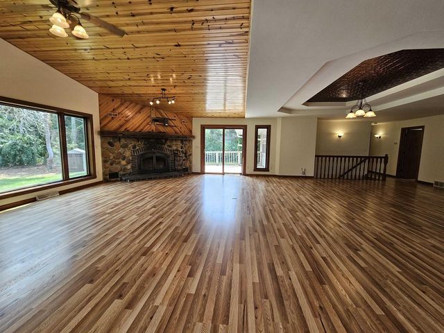 3830 NICOLET DRIVE, Green Bay, WI 54311