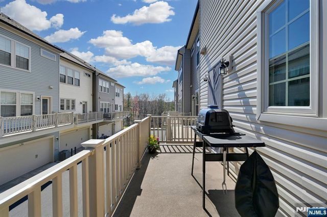 23 Haralson Court, Livingston, NJ 07039