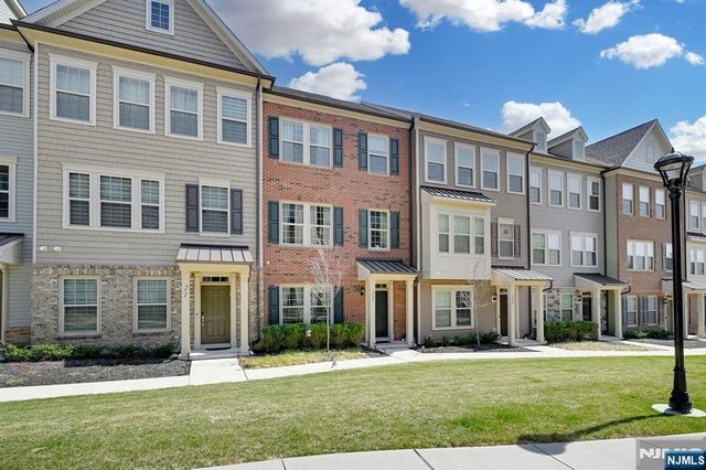 23 Haralson Court, Livingston, NJ 07039