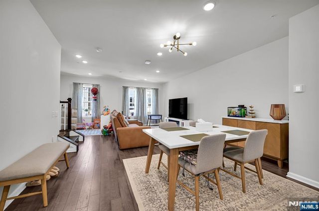 23 Haralson Court, Livingston, NJ 07039