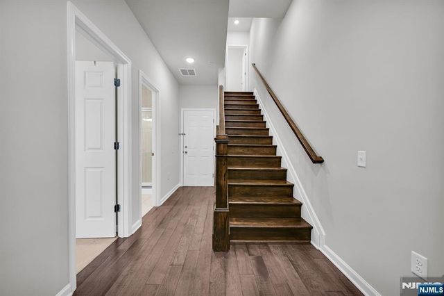 23 Haralson Court, Livingston, NJ 07039