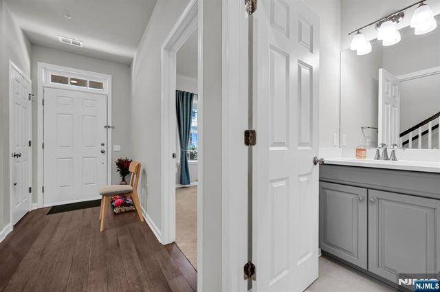 23 Haralson Court, Livingston, NJ 07039