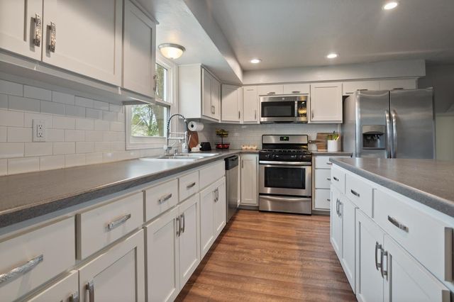 1512 CORMIER ROAD, Green Bay, WI 54313