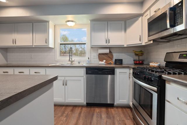 1512 CORMIER ROAD, Green Bay, WI 54313