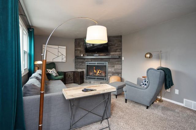 1512 CORMIER ROAD, Green Bay, WI 54313