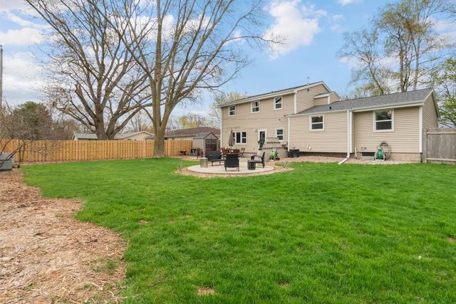 1512 CORMIER ROAD, Green Bay, WI 54313