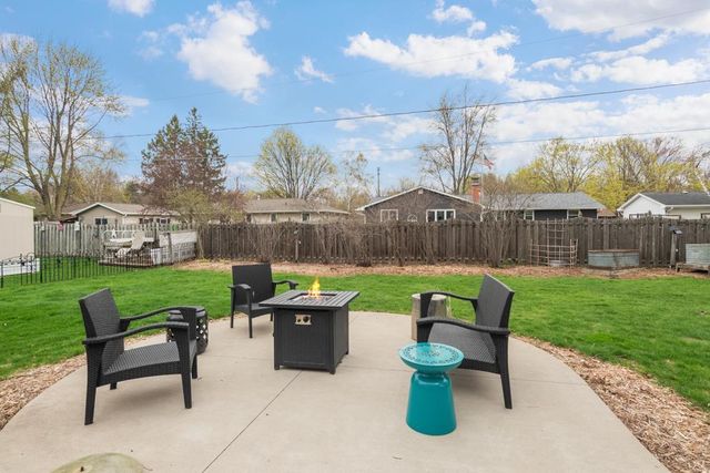 1512 CORMIER ROAD, Green Bay, WI 54313