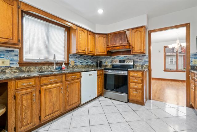 361 Laydon Street, Manchester, NH 03109