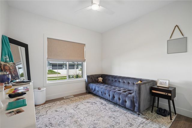 1591 Foxborough Drive, Marion, IA 52302