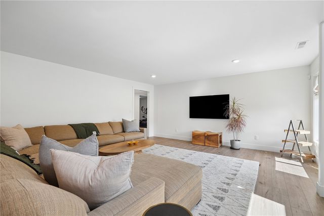 1591 Foxborough Drive, Marion, IA 52302