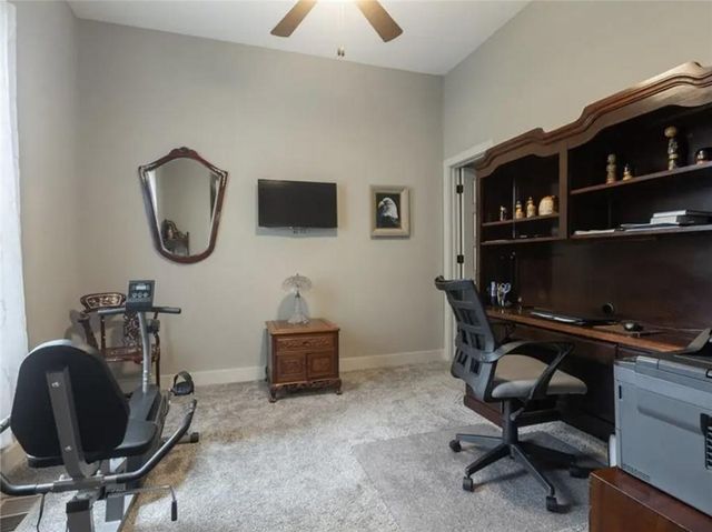 17710 Mission Ridge Drive, Smithville, MO 64089