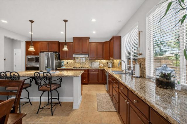 508 Hearthside Ct, Roseville, CA 95747