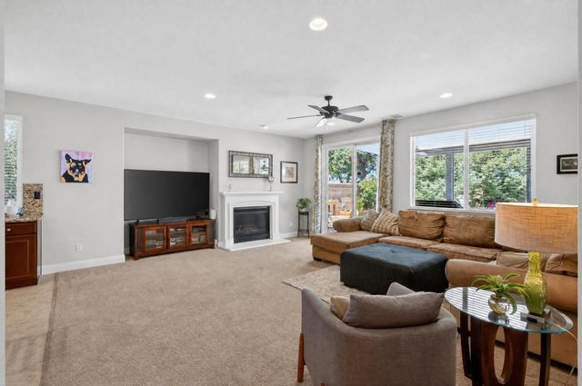508 Hearthside Ct, Roseville, CA 95747