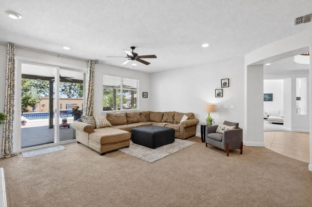 508 Hearthside Ct, Roseville, CA 95747