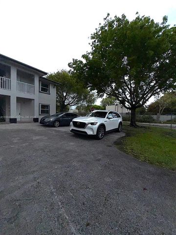 14140 NE 2 Ct 4, Miami, FL 33161