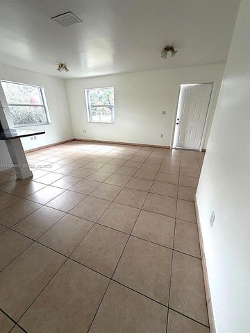 14140 NE 2 Ct 4, Miami, FL 33161