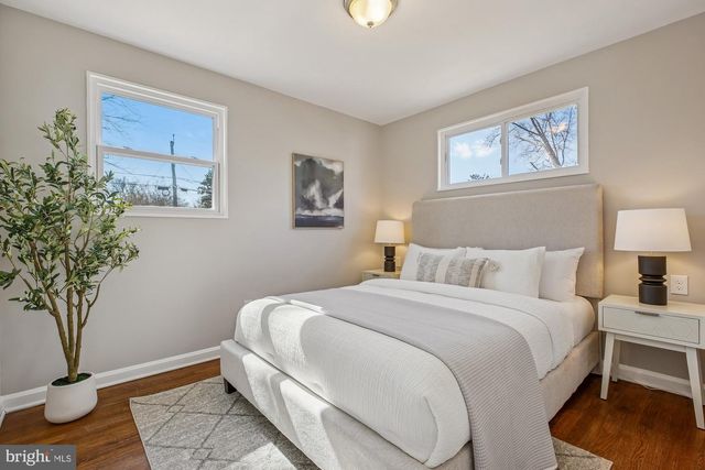 4613 WILWYN WAY, Rockville, MD 20852