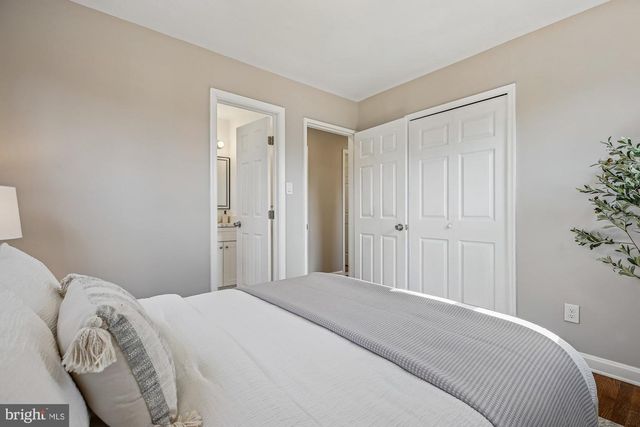 4613 WILWYN WAY, Rockville, MD 20852