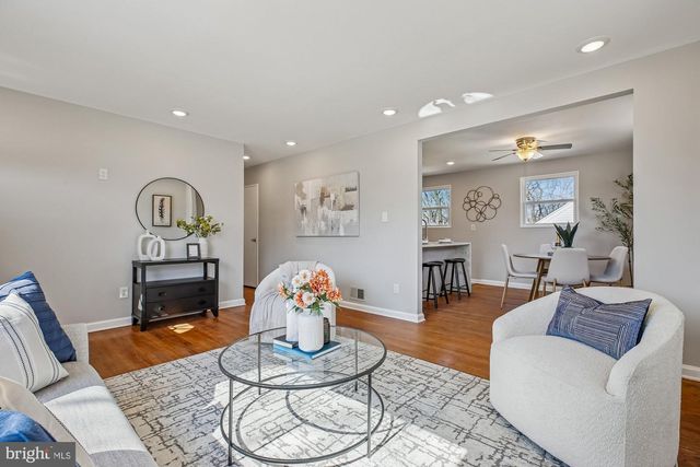 4613 WILWYN WAY, Rockville, MD 20852