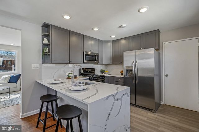 4613 WILWYN WAY, Rockville, MD 20852