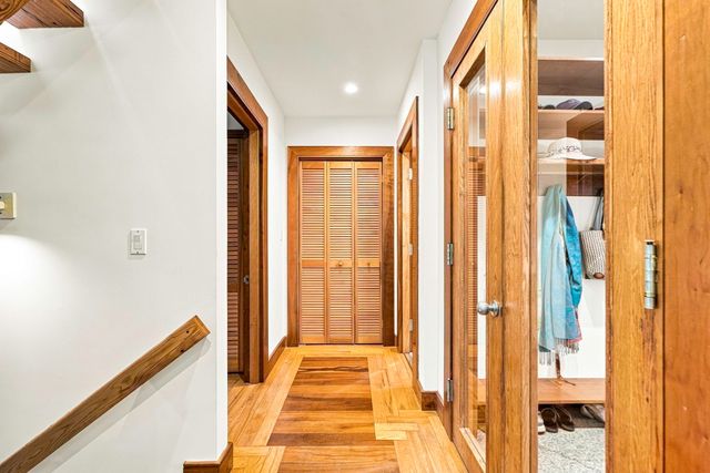 10 Half Moon Hill 10, Acton, MA 01720
