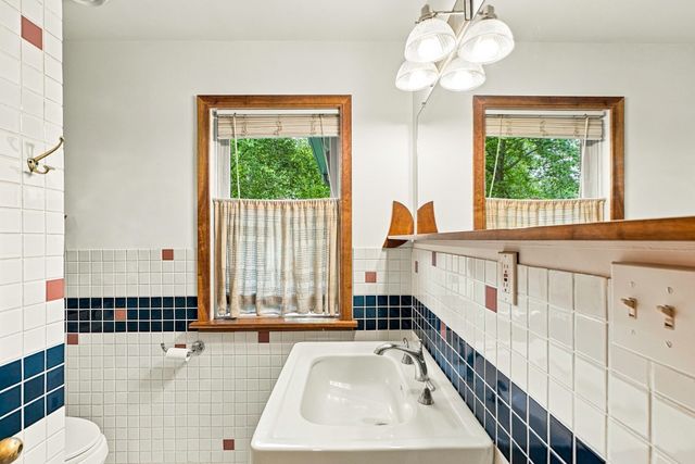 10 Half Moon Hill 10, Acton, MA 01720