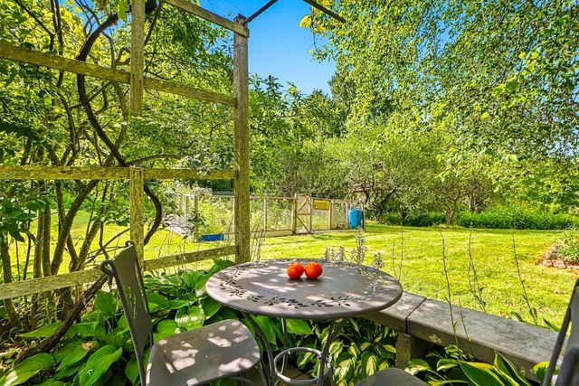 10 Half Moon Hill 10, Acton, MA 01720
