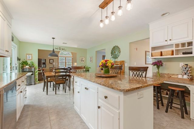 15 Little Tree Rd, Medway, MA 02053