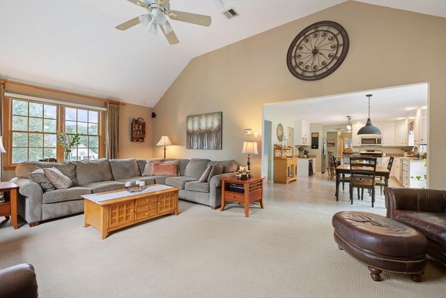 15 Little Tree Rd, Medway, MA 02053